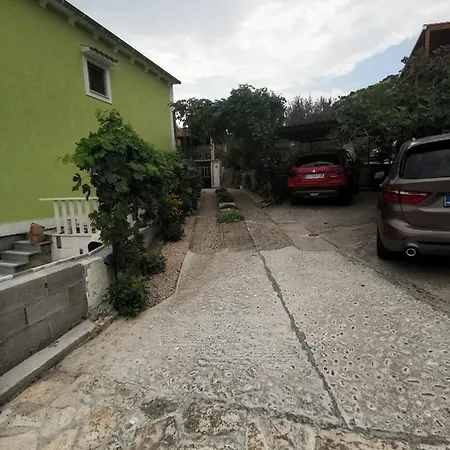 Kike Apartment