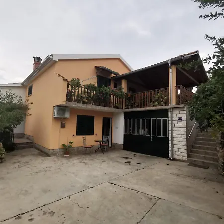 Kike Apartment *